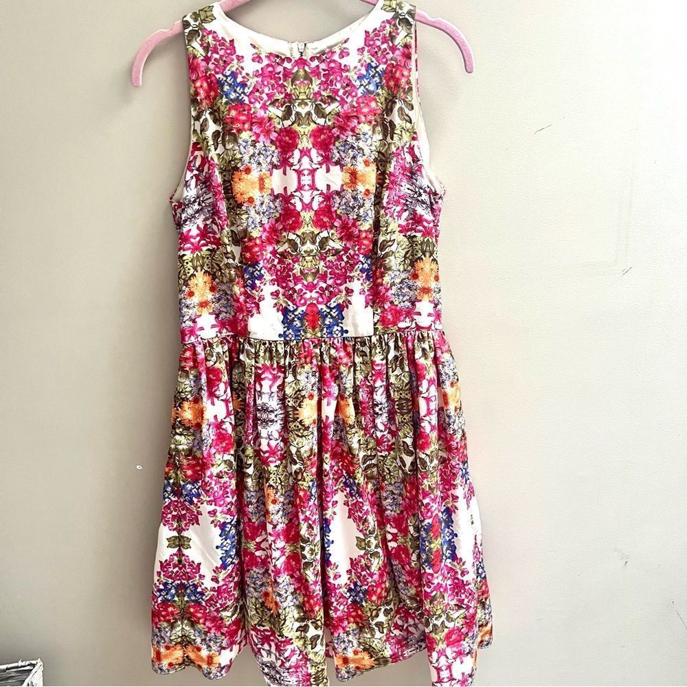 Maggie London Floral Fit-and-Flare Dress - 8